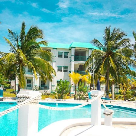 Best Western Grand Baymen Gardens ซานเปโดร ภายนอก รูปภาพ