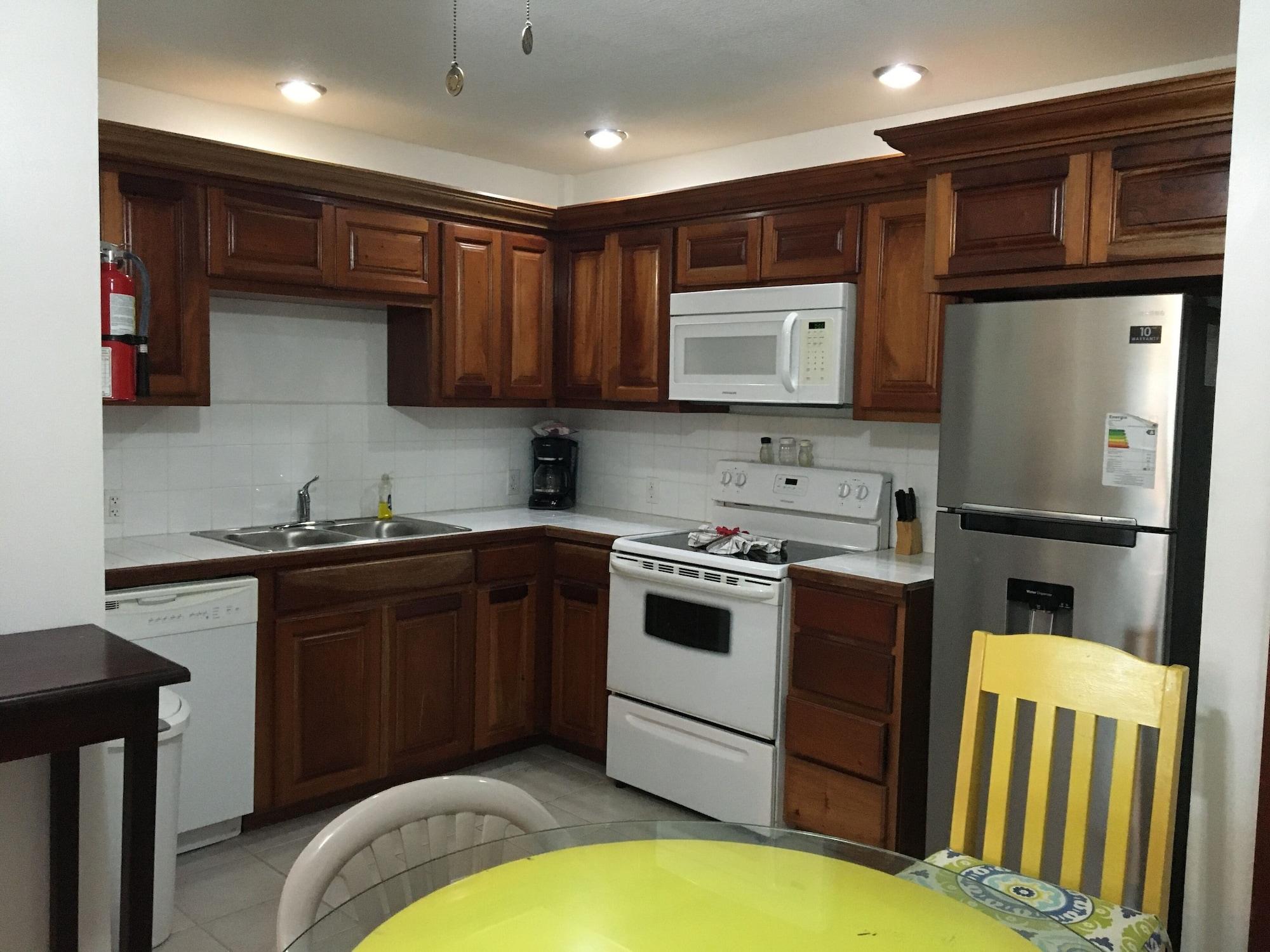 Best Western Grand Baymen Gardens ซานเปโดร ภายนอก รูปภาพ