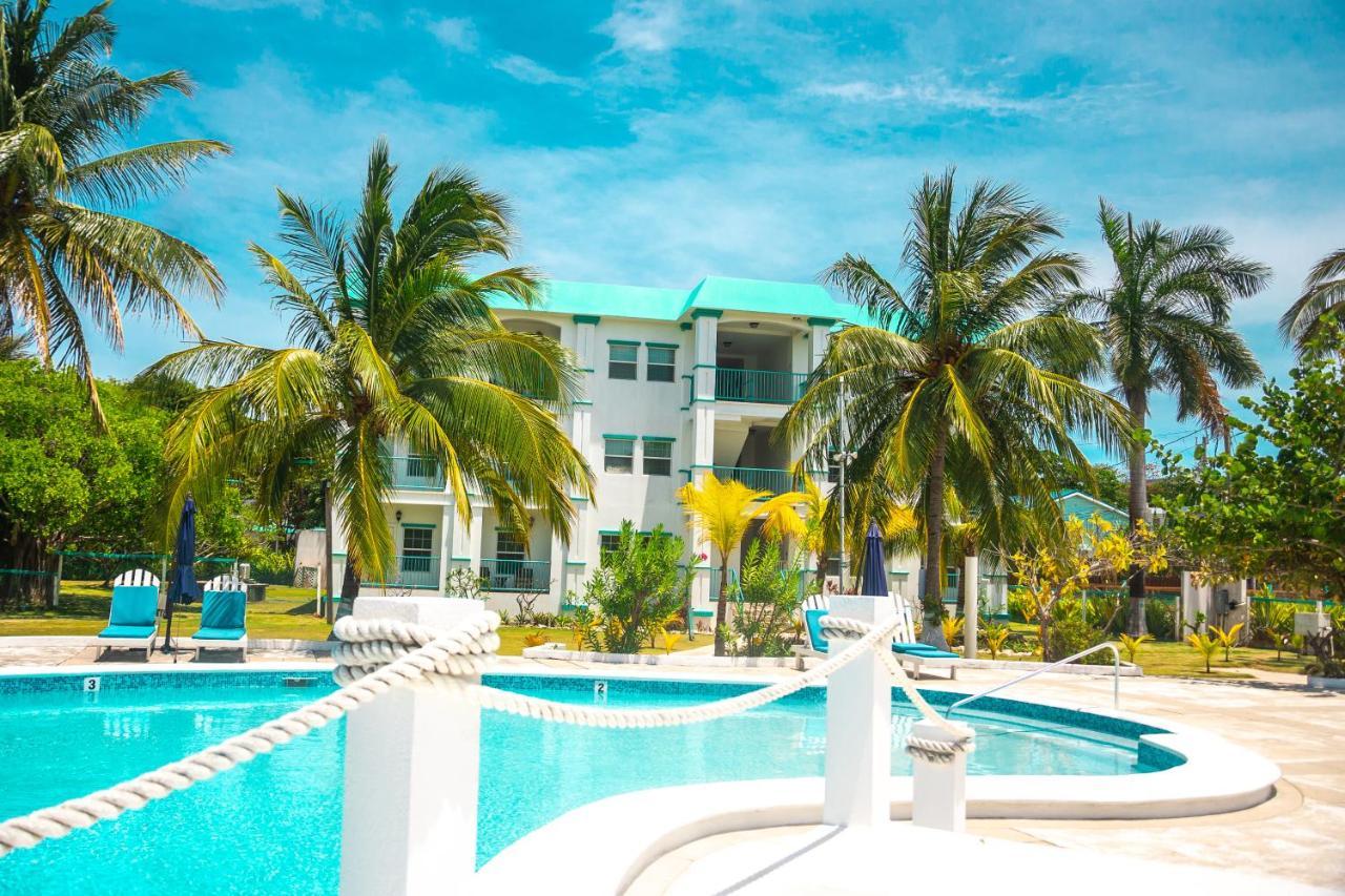 Best Western Grand Baymen Gardens ซานเปโดร ภายนอก รูปภาพ