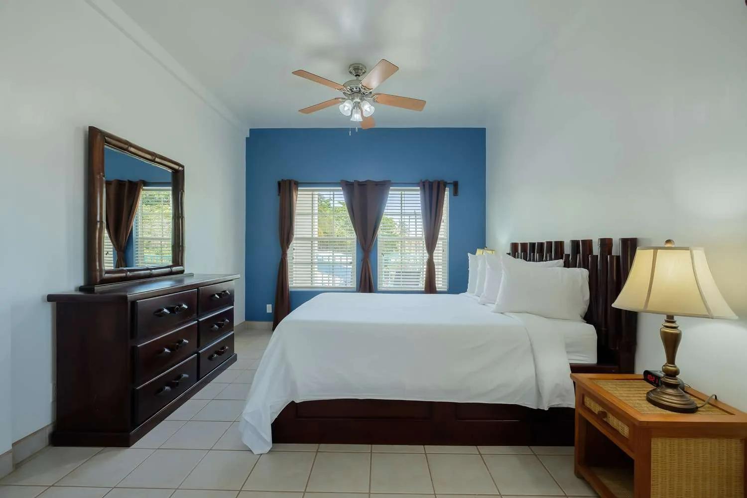 Best Western Grand Baymen Gardens ซานเปโดร ภายนอก รูปภาพ