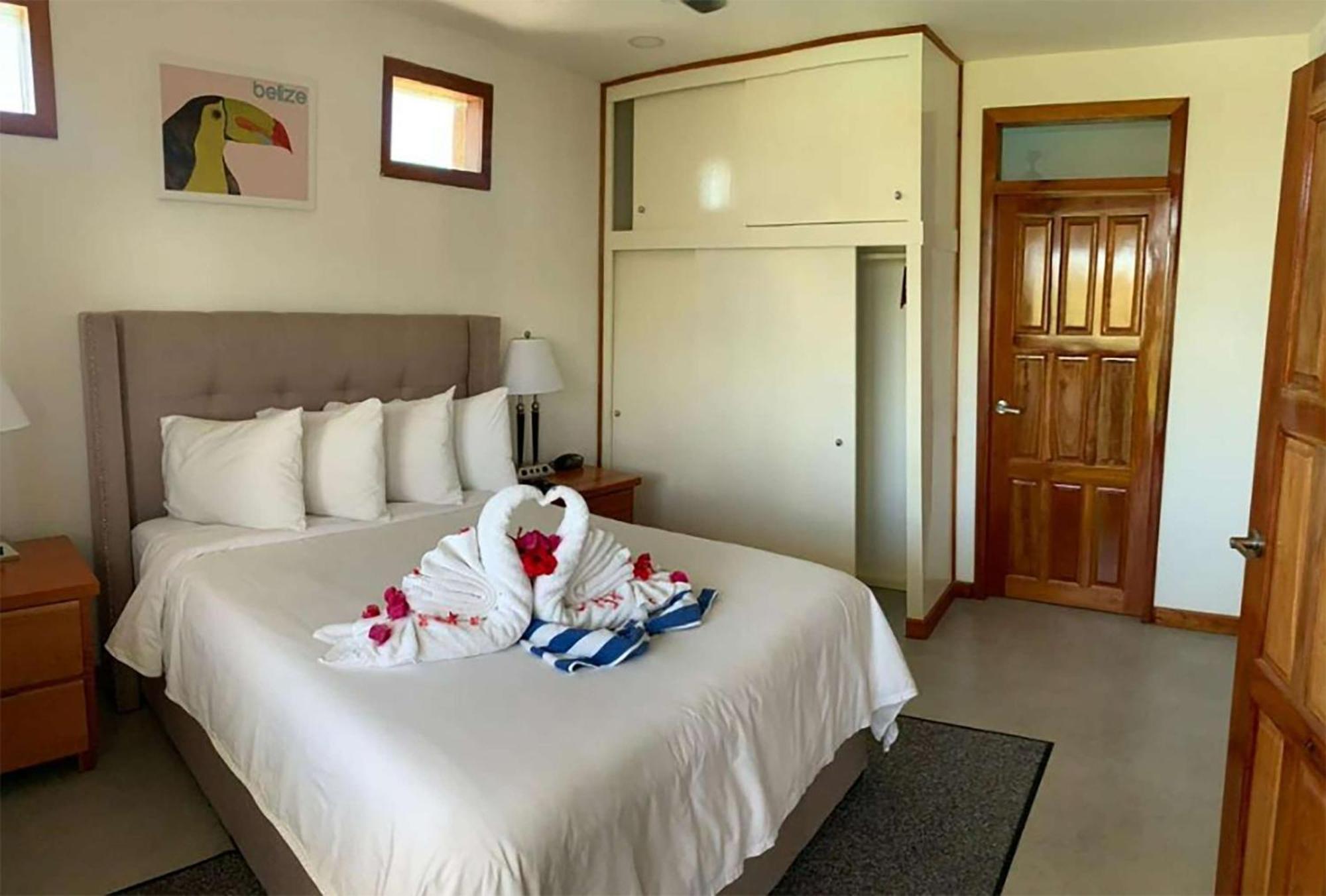 Best Western Grand Baymen Gardens ซานเปโดร ภายนอก รูปภาพ